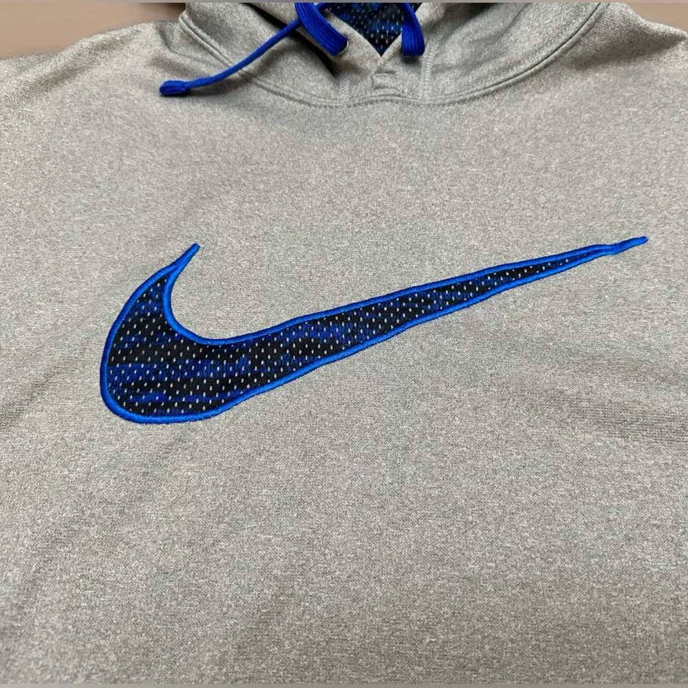 Nike Hoodie Therma-FIT Men's XL Gray Blue Swoosh Pullover Sweatshirt 657533-063